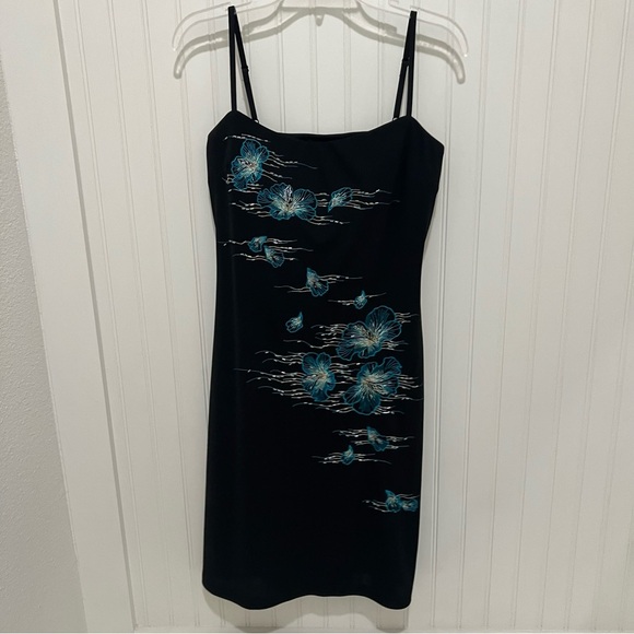 BCBGMaxAzria Black Dress with Blue Floral Embroidery Mermaid Y2K Built in Bra - Picture 1 of 7